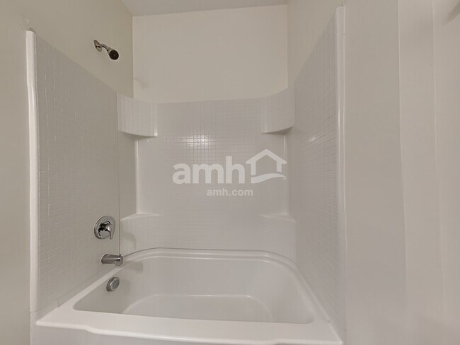 Building Photo - 119 Orion Way