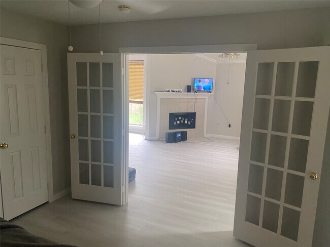 Building Photo - 15330 Geral Ln