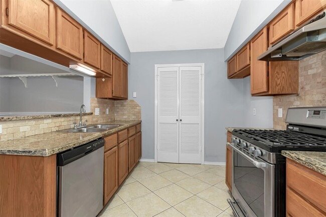 Building Photo - 73 Timberspire Ln