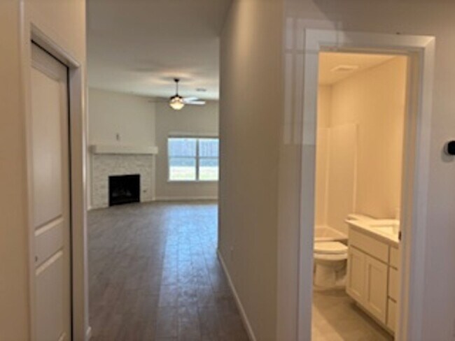 Building Photo - Newly Built!