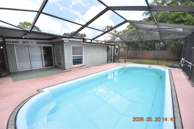 Building Photo - 8720 Flame Vine Ave