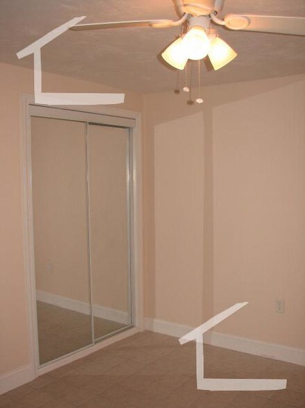 Building Photo - 7 Delaware Pl