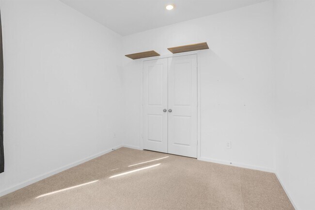 Building Photo - 15619 Rising Wren Ct