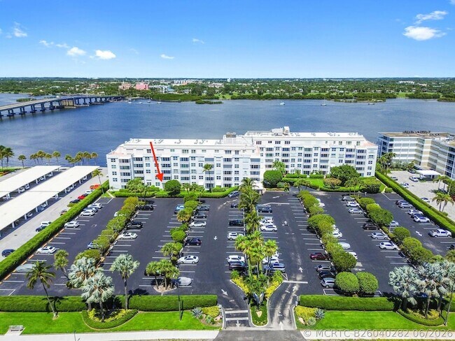 Building Photo - 2840 S Ocean Blvd