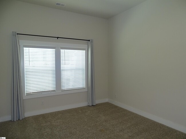 Building Photo - 146 Bromes Wy