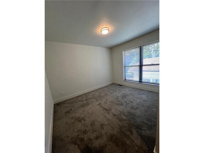 Building Photo - 131-137 W 46th St