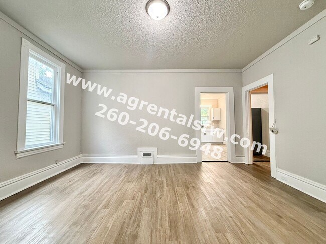 Building Photo - 432 W Butler St