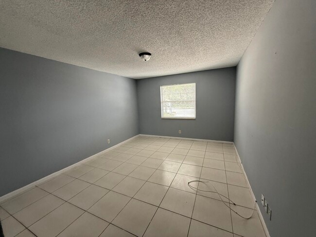Building Photo - 2519 Griffin Square