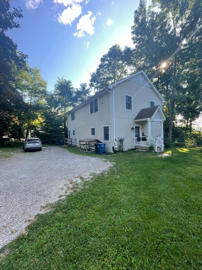 Building Photo - 230/232 Brookridge Ct.