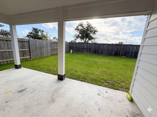 Building Photo - 4946 Pne Hvn Ln