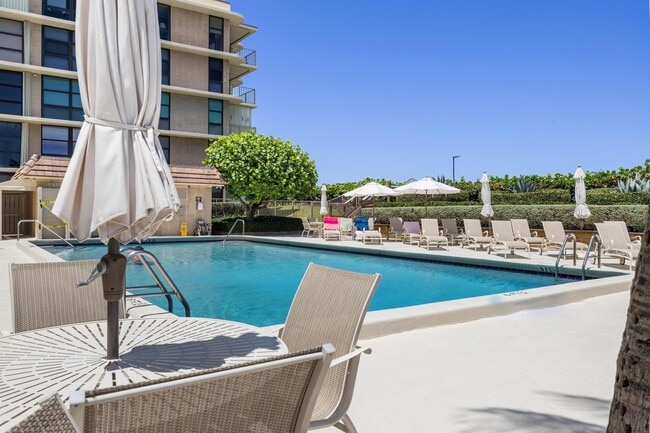 Building Photo - 3200 S Ocean Blvd