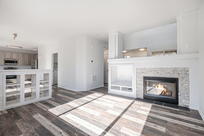 Building Photo - 8303 S Pierce Way