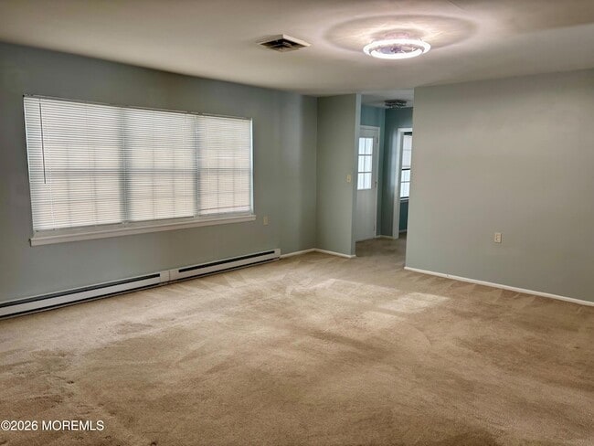 Building Photo - 802B Balmoral Ct