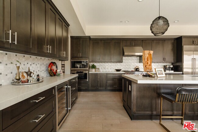 Building Photo - 12765 Bluff Creek Dr