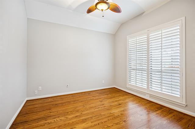 Building Photo - 930 Crestmoor Dr