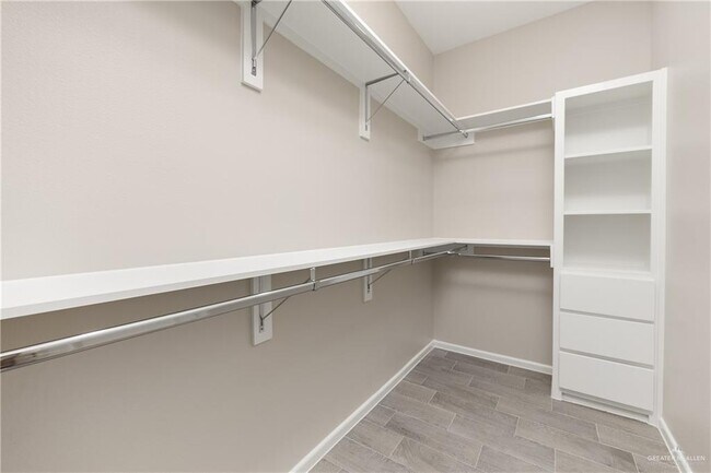 Building Photo - 24 W Harrison Ave