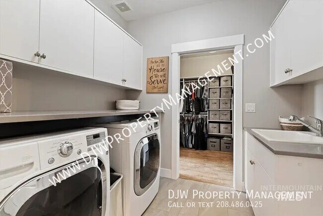 Building Photo - 10979 W Leilani Dr