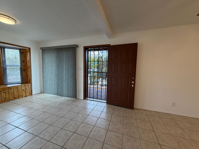 Building Photo - 1307 Rufina Ln