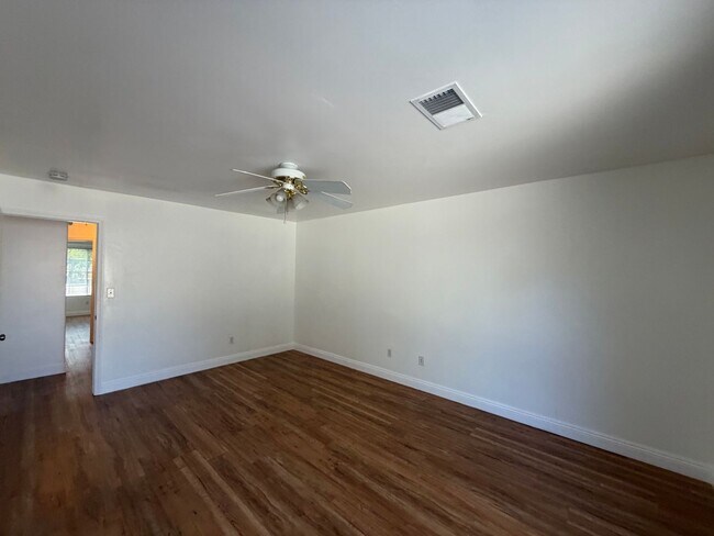 Building Photo - 5800 Potenza Ln