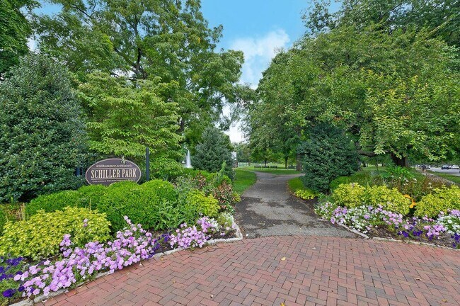 Building Photo - 439 Thurman Ave