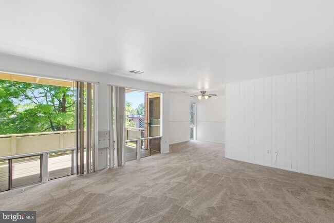 Building Photo - 7116 Donnell Pl