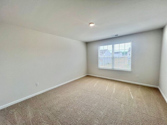 Building Photo - 219 Blue Aspen Dr
