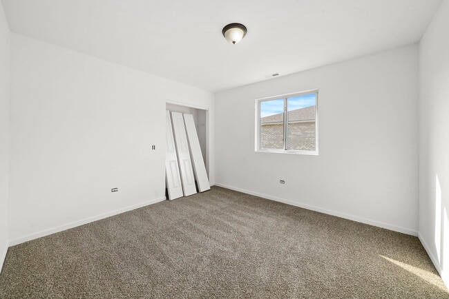 Building Photo - 13906 Central Park Ave