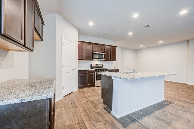 Building Photo - 13989 Leigh Lake Ln