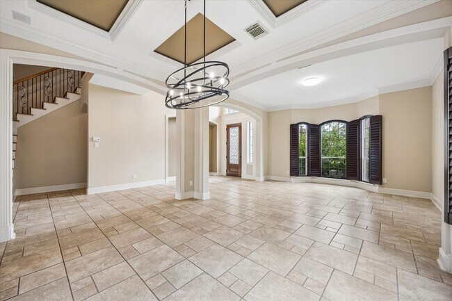 Building Photo - 18910 Villa Bergamo Ln