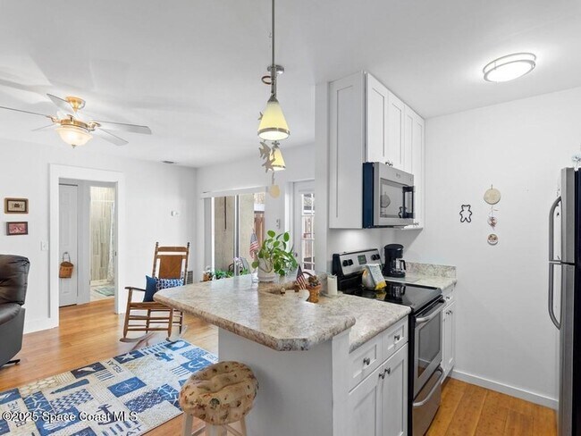 Building Photo - 1150 Breezy Way