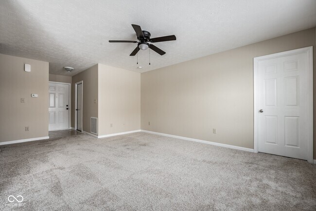 Building Photo - 11194 Black Gold Dr