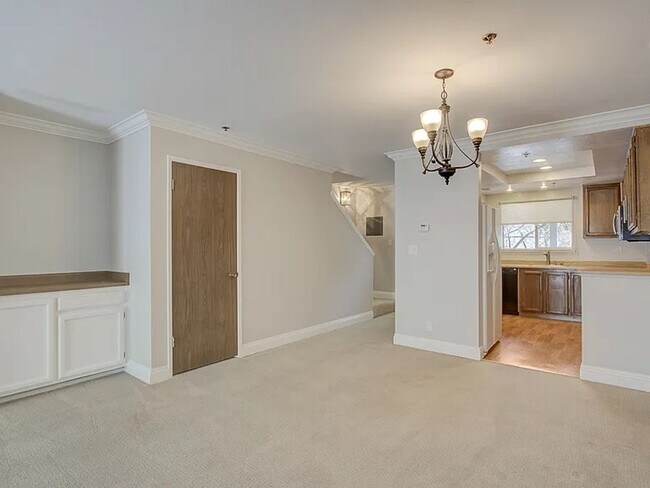 Building Photo - Outstanding 2BD/2BA Condo Near Pleasant Hill BART – Walnut Creek