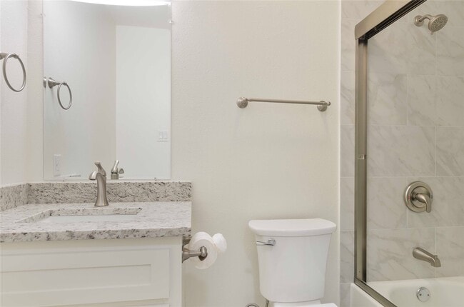Building Photo - 1 Canyon Oak Pl
