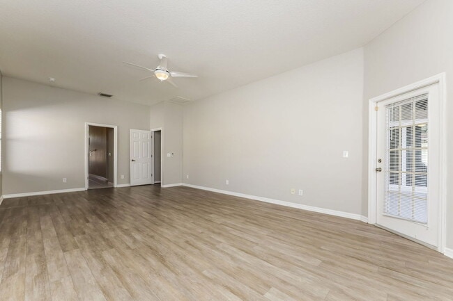 Building Photo - 1253 Deerbourne Dr