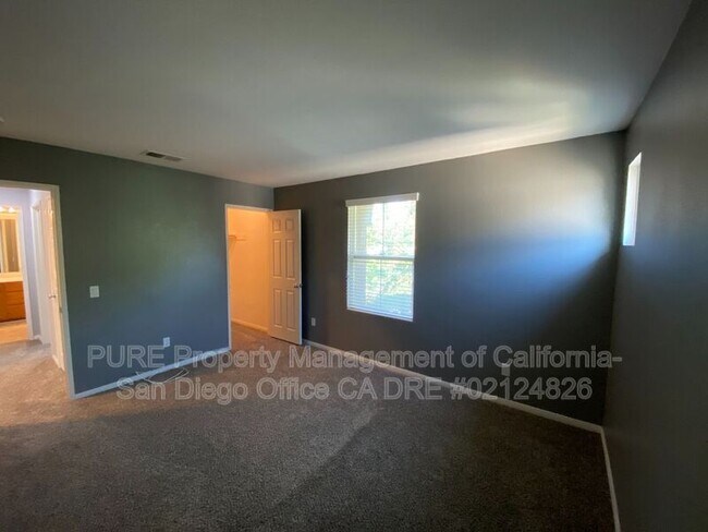 Building Photo - 1553 Hunters Glen Ave