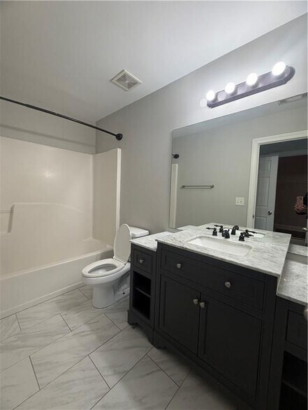 Building Photo - 6035 Bayrose Cir
