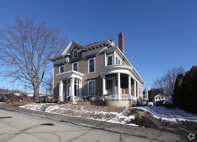 Primary Photo - 102 Prospect St