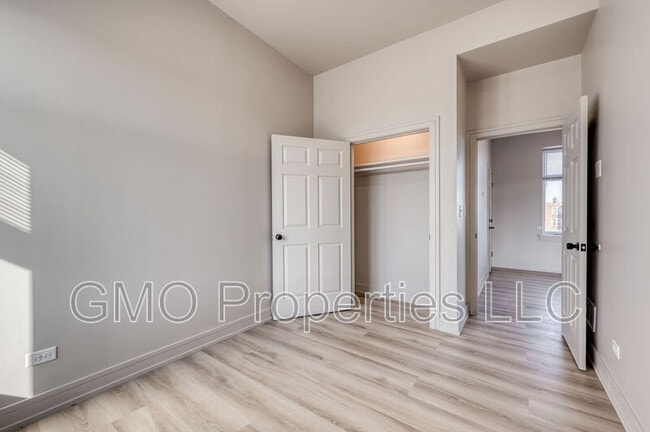Building Photo - 1427 S Kedzie Ave