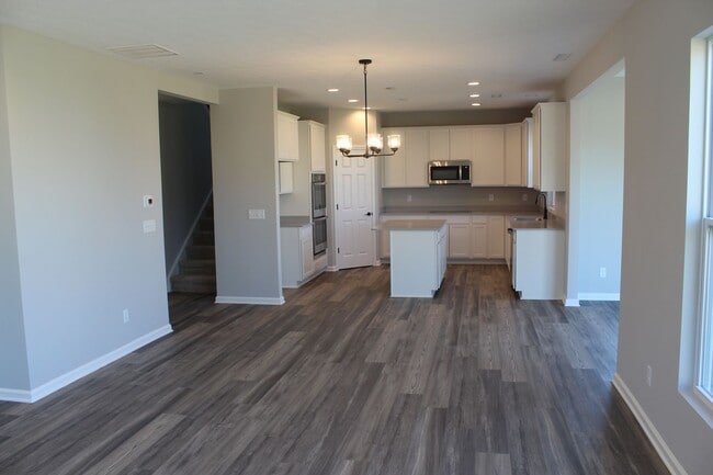 Building Photo - Move in Ready Beautiful 4 BR in Brownsburg!
