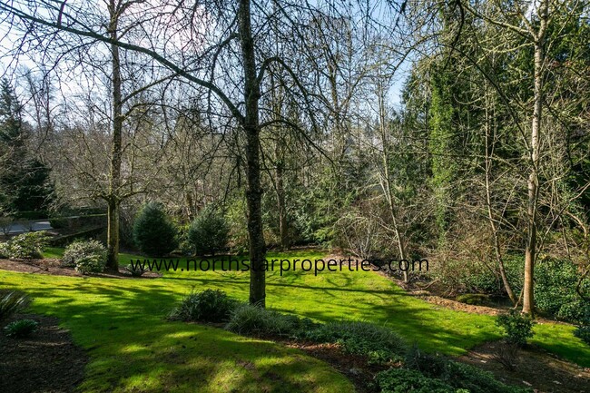 Building Photo - Stunning Home in Hidden Creek