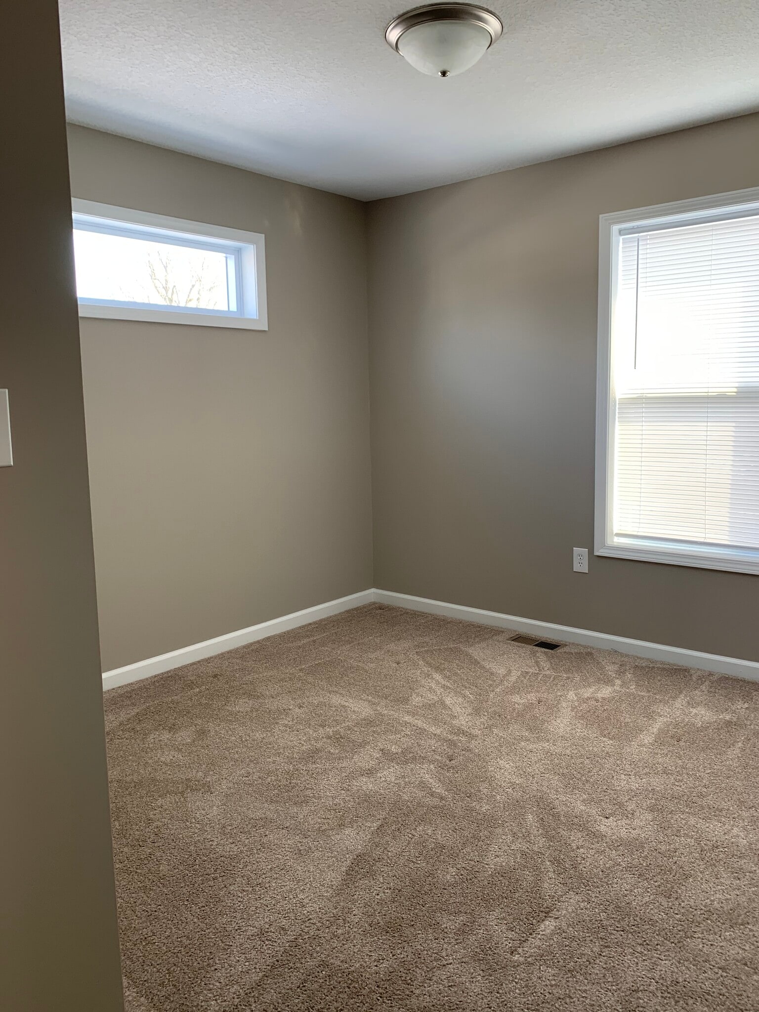 Building Photo - 2224 Rehm Dr