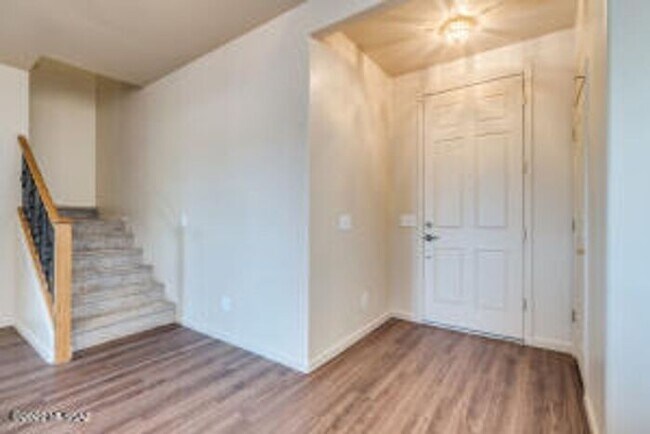 Building Photo - Bright, Spacious Living in Julian Ranch