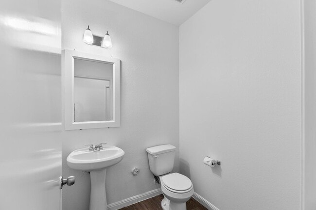 Building Photo - 213 Michaelis Dr