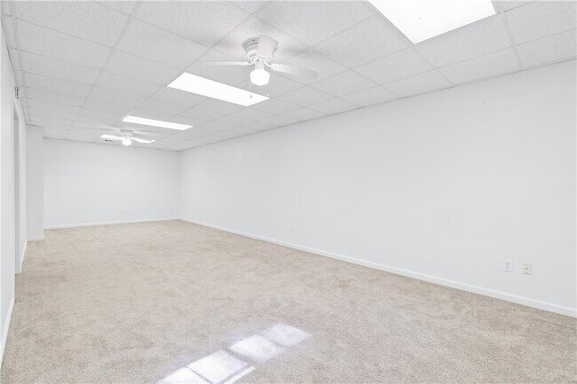 Building Photo - 204 Red Fox Ct