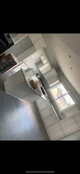 Building Photo - 512 Solomon Rd
