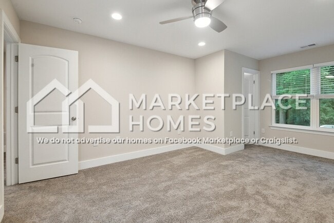Building Photo - 3413 Durham Ln