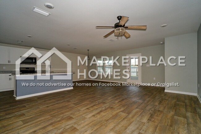 Building Photo - 26035 Gilmore Way