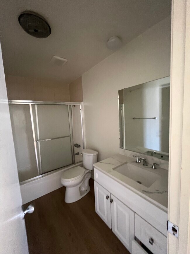 Building Photo - 11438 Killion St