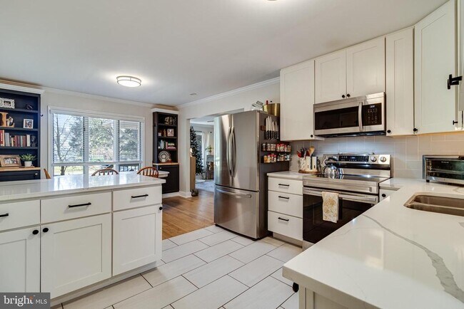 Building Photo - 40905 Spring House Ln