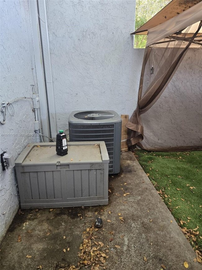 Building Photo - 10301 NW 33rd St